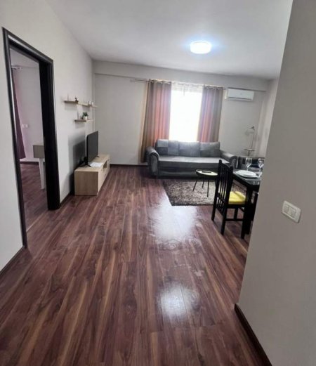 Tirane, jepet me qera apartament 1+1+BLK Kati 8, 78 m² 400 Euro (BULEVARDI MIGJENI)