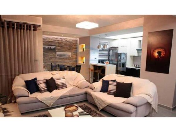 Korce, shitet apartament 2+1+BLK Kati 4, 125 m² 86.000  (Lagjia 5)