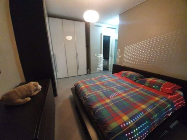 Tirane, jepet me qera apartament 2+1+BLK Kati 5, 110 m² 500 Euro (ROBERT ZHVARC)