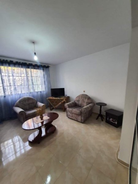 Tirane, shitet apartament 3+1 Kati 0, 95 m² 95.000 Euro (Kongresi i manastirit)