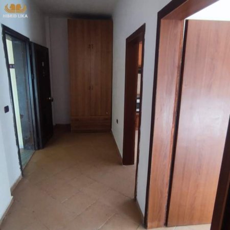 Mali Robit, shes apartament Kati 4, 55 m² 45.000 Euro (Mali i Robit)