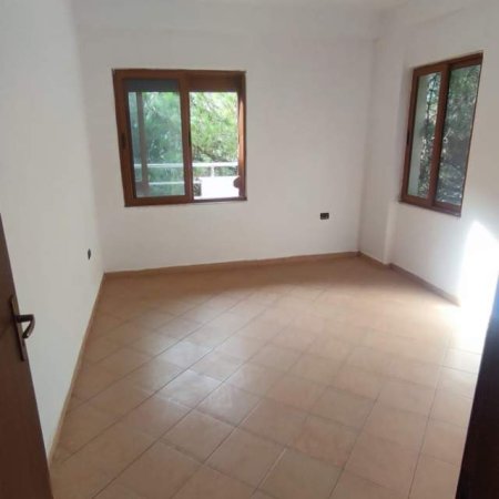 Mali Robit, shes apartament Kati 4, 55 m² 45.000 Euro (Mali i Robit)