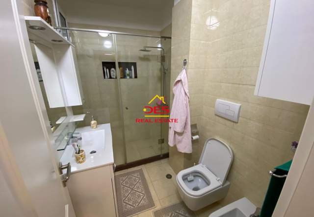 Vlore, shitet apartament Kati 6, 128 m² 128.000 Euro (Rruga Demokracia,Vlorë)