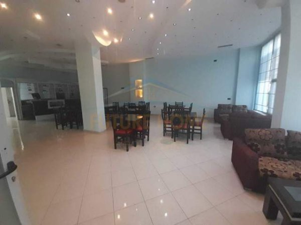 Durres, jepet me qera ambjent biznesi Kati 1, 155 m² 500 Euro (Plazh, Iliria)