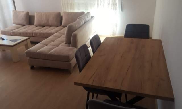 Tirane, jepet me qera apartament 2+1+BLK Kati 1, 85 m² 400 Euro (kongresi manastirit)