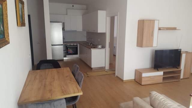 Tirane, jepet me qera apartament 2+1+BLK Kati 1, 85 m² 400 Euro (kongresi manastirit)
