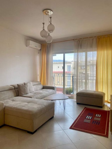 Tirane, jepet me qera apartament 2+1+BLK Kati 11, 85 m² 400 Euro (Ish Fusha e Aviacionit)