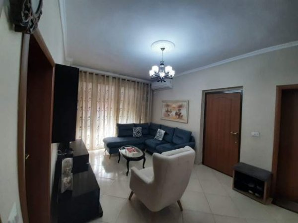 Tirane, jepet me qera apartament 2+1+BLK Kati 3, 72 m² 500 Euro (Rruga e Durresit)