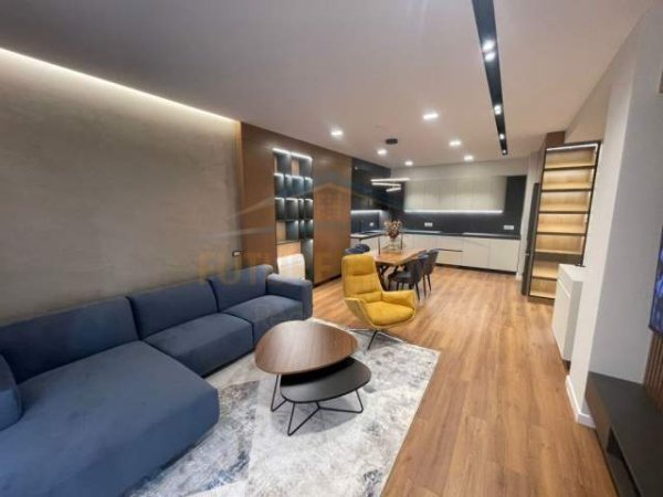 Tirane, jepet me qera apartament Kati 8, 120 m² 2.000 Euro