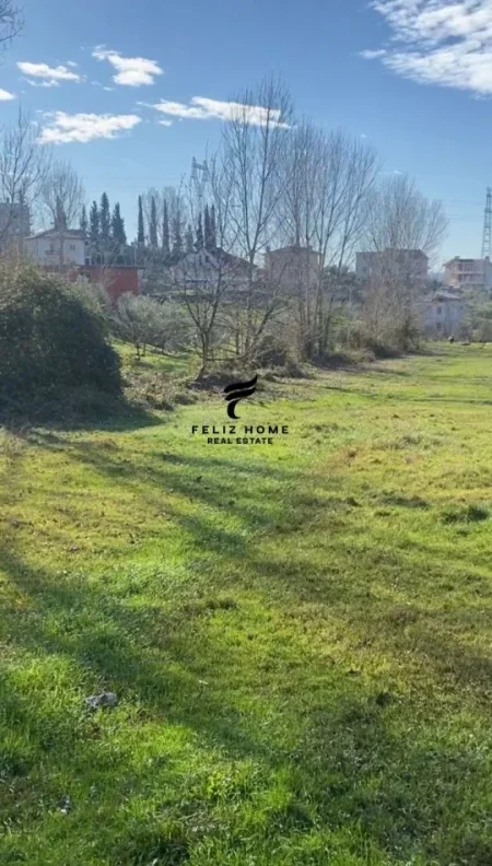 Tirane, shitet truall , 2.000 m² 145.000 € (PASKUQAN)