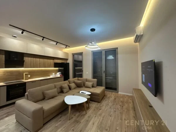 Tirane, jepet me qera apartament 1+1+Aneks+Ballkon Kati 8, 73 m² 1.000 € (Kompleksi Delijorgji)