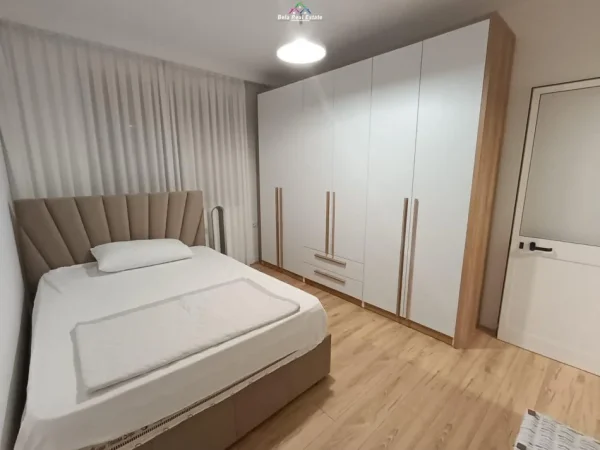 Tirane, jepet me qera apartament 2+1 Kati 3, 80 m² 600 € (don bosko)