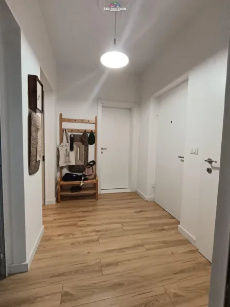 Tirane, jepet me qera apartament 2+1 Kati 3, 80 m² 600 € (don bosko)