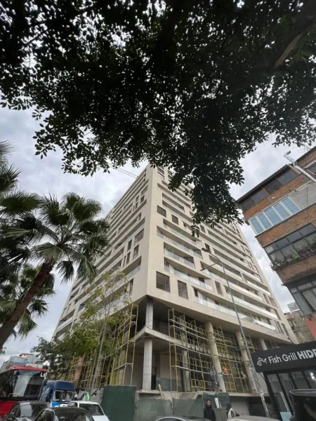 Tirane, shitet apartament 3+1+Ballkon Kati 3, 152 m² 385.000 € (Mine Peza)