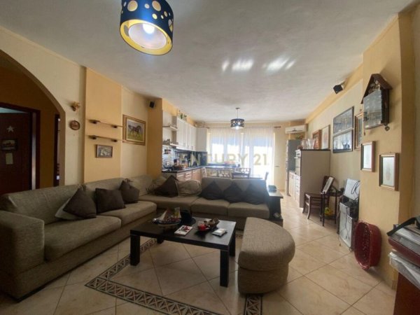 Tirane, shitet apartament 2+1 Kati 4, 112 m² 162.000 € (Irfan Tomini)