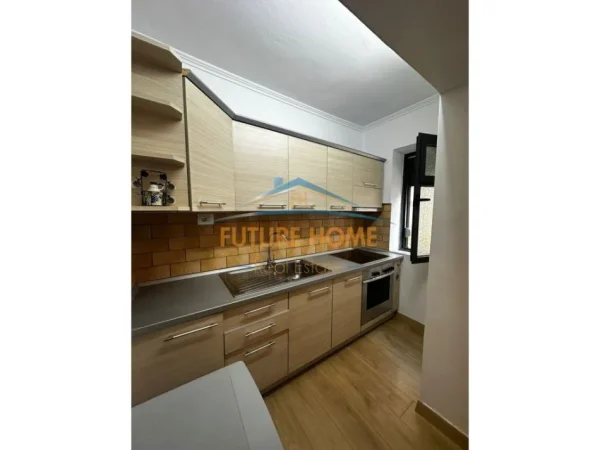 Tirane, jepet me qera apartament 1+1 Kati 2, 60 m² 650 € (MYSLYM SHYRI TIRANE)
