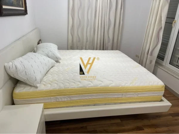 Tirane, jepet me qera apartament 3+1+Ballkon Kati 1, 150 m² 1.500 € (KODRA E DIELLIT 1)