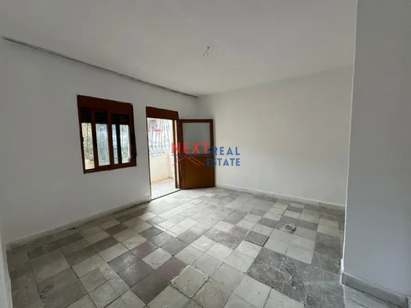 Vlore, shitet apartament 1+1+Ballkon , 73 m² 45.000 € (RRUGA E RE)