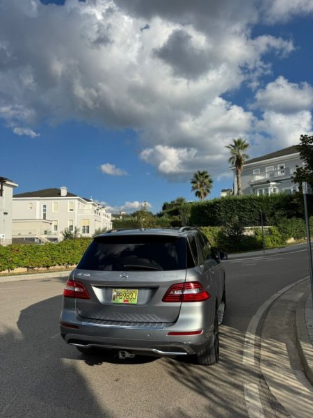 Tirane, shitet makine Mercedes Nafte, gri metalizato automatik Klima 271 km 13.999 €