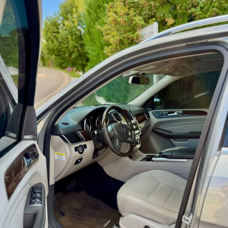 Tirane, shitet makine Mercedes Nafte, gri metalizato automatik Klima 271 km 13.999 €