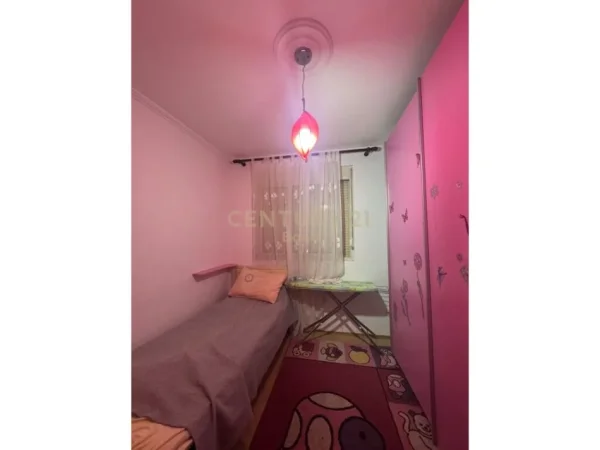 Tirane, shitet apartament 2+1 Kati 3, 96 m² 175.000 € (Liqeni i Thate)