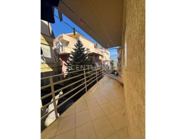 Tirane, shitet apartament 2+1 Kati 3, 96 m² 175.000 € (Liqeni i Thate)