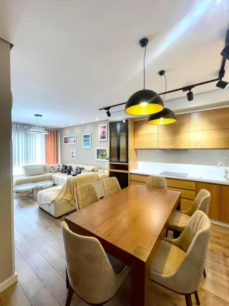 Tirane, shitet apartament 2+1 , 113 m² (Pallatet Cabej)
