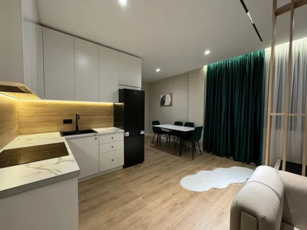 Tirane, shitet garsonier 1+1 , 35 m² 110.000 € (Pazari i Ri)