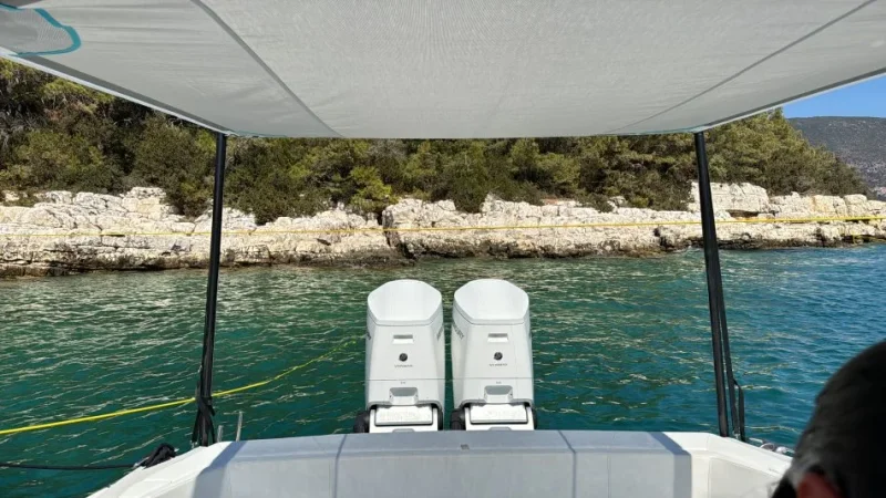 Tirane, gomone Mar-Co , 400.000 €