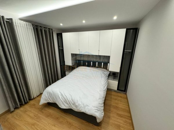Tirane, shitet apartament 2+1+Ballkon Kati 3, 90 m² 180.000 € (Kodra e Diellit)