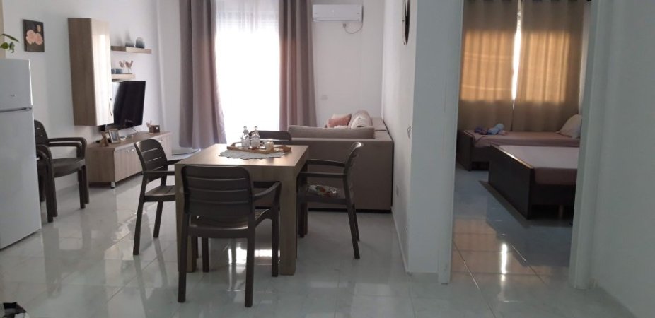 Radhime - Orikum, jepet me qera apartament 1+1+Aneks+Ballkon Kati 3, 84 m² 250 € (Bulevardi Princesha rugjine)