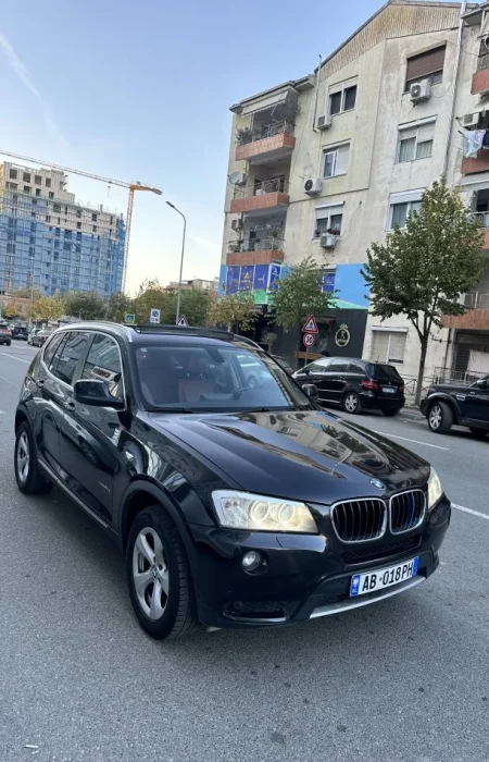 Tirane, shes SUV | Fuoristrad | Xhip BMW X3 Nafte, e zeze automatik Kondicioner 178 km 12.500 €