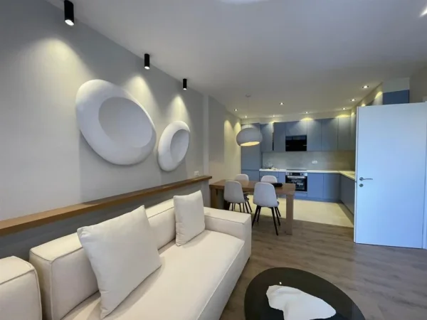 Tirane, jepet me qera apartament 1+1 Kati 3, 70 m² 500 € (Yzberisht)