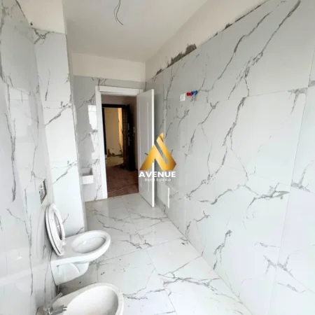 Tirane, shitet apartament 2+1+Ballkon Kati 2, 105 m² 178.000 € (filip jano) Bulevard i RI