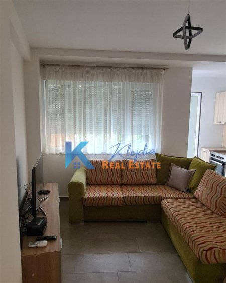 Tirane, jap me qera apartament 1+1+Ballkon Kati 4, 63 m² (1+1 te 21 Dhjetori, Komleksi Magnet)