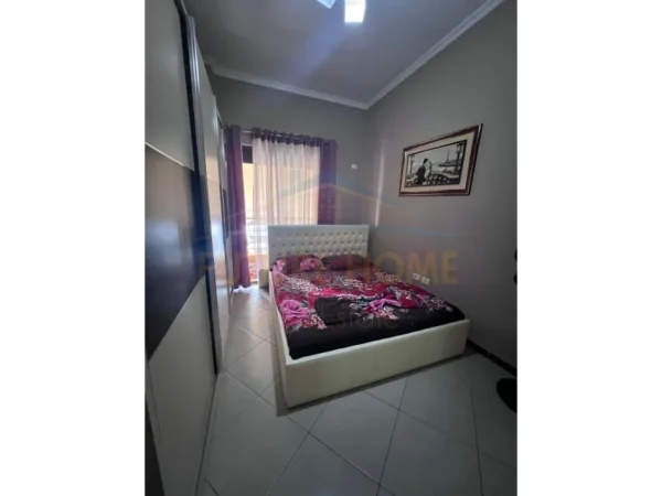 Tirane, shitet apartament 2+1 Kati 8, 103 m² 145.000 € (Unaza e Re)