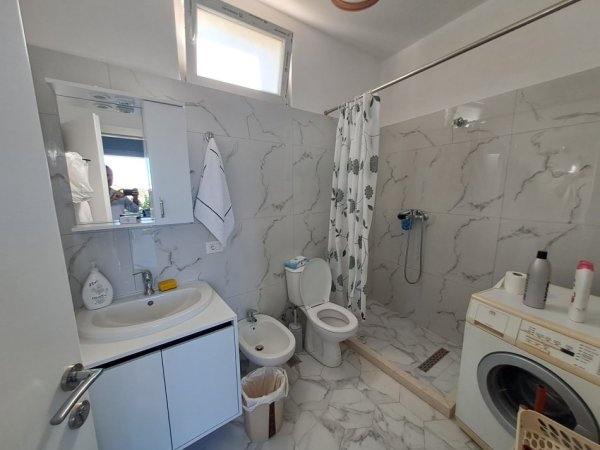 Shtepi private me qira ne Linze 500 Euro