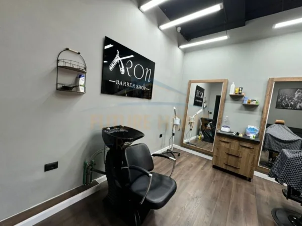 Tirane, shitet ambjent biznesi Kati 0, 40 m² 60.000 € (Don Bosko)