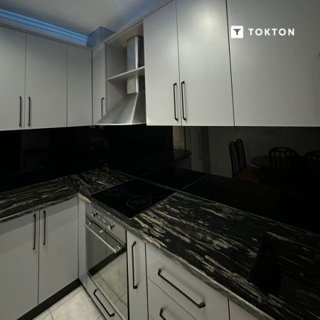Tirane, jepet me qera apartament 1+1 Kati 3, 60 m² 500 € (Spitali Ortodoks)