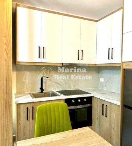 Tirane, jepet me qera garsonier Kati 4, 45 m² 500 € (Komuna Parisit)