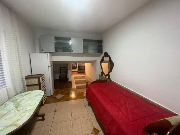 Tirane, jepet me qera garsonier 1+1 Kati 1, 24 m² 180 € (Rruga Dritan Hoxha)