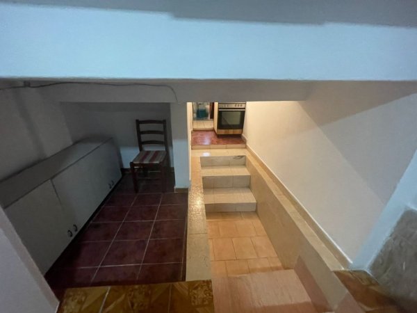 Tirane, jepet me qera garsonier 1+1 Kati 1, 24 m² 180 € (Rruga Dritan Hoxha)