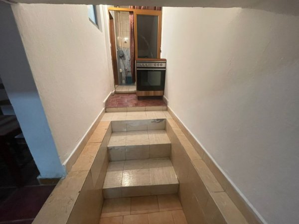 Tirane, jepet me qera garsonier 1+1 Kati 1, 24 m² 180 € (Rruga Dritan Hoxha)