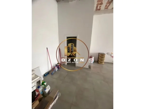 Ambient Biznesi për Shitje pranë Hipotekës në Rrugën Jordan Misja!