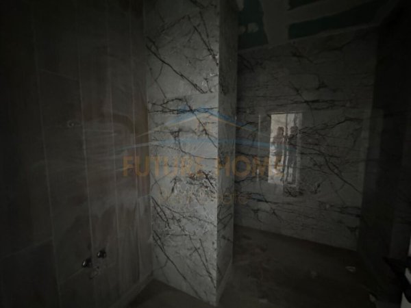 Durres, shitet apartament 1+1+Ballkon Kati 3, 107.680 € (qerret)