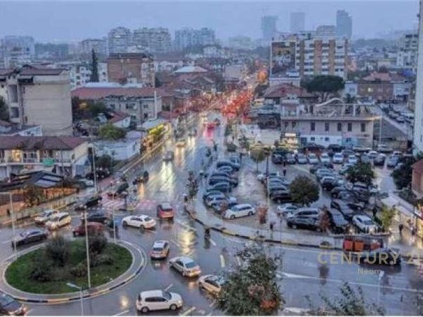 Tirane, shes ambjent biznesi , 77 m² 212.000 € (Komuna e Parisit)