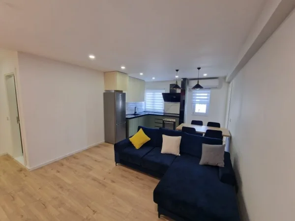 Durres, shitet apartament 2+1+Ballkon Kati 2, 104 m² 180.000 € (VOLLGA DURRES!)