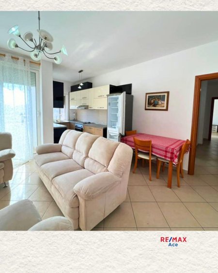 Durres, jepet me qera apartament 2+1+Ballkon Kati 7, 350 € (DURRES KAZAZI!)