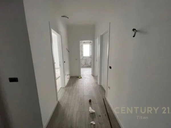 Tirane, shitet apartament 2+1+Ballkon Kati 7, 113 m² 214.000 € 