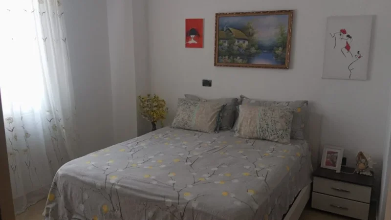 Tirane, jepet me qera apartament 2+1+Aneks+Ballkon Kati 7, 116 m² 450 € (astir)